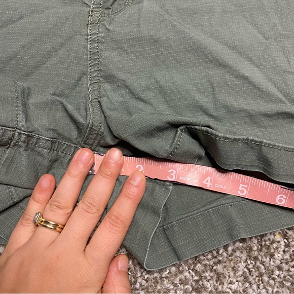 Vuori Women’s Ripstop Shorts - Picture 7 of 12